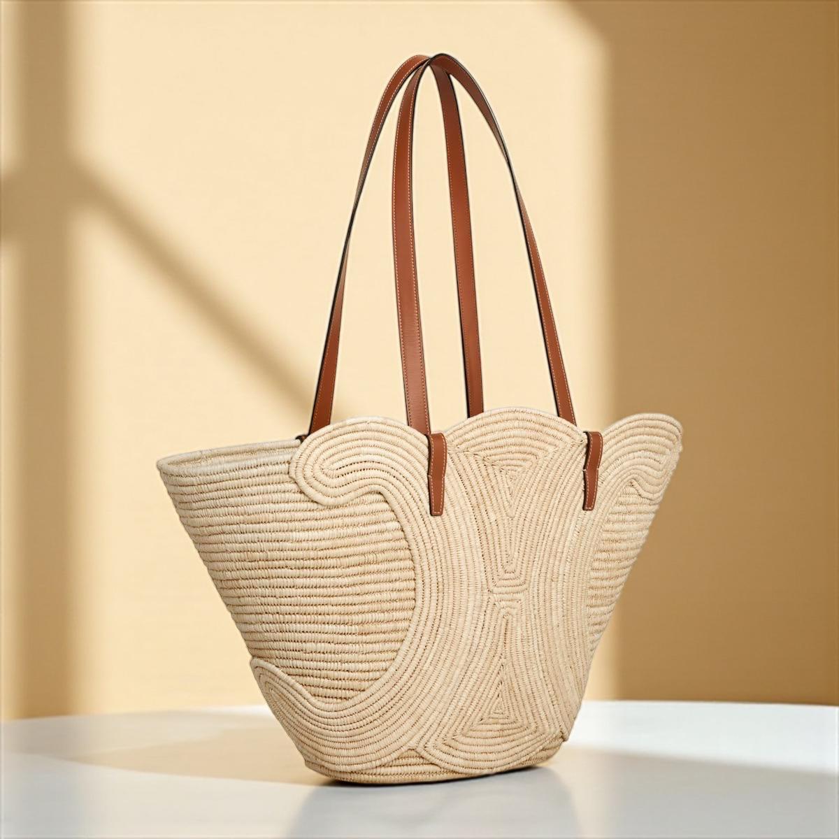 ISLA Shoulder Bag